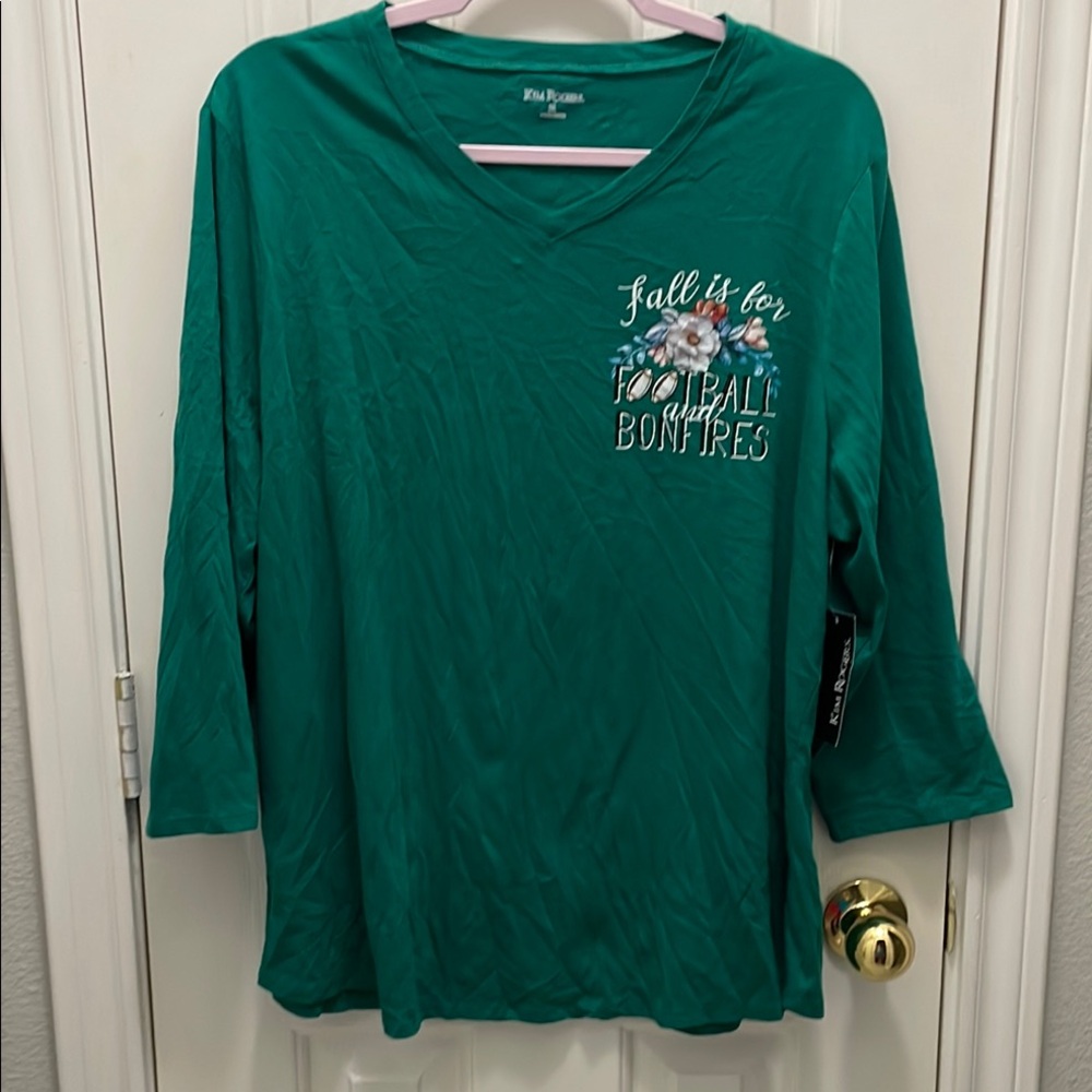 NWT 🏈&🔥 3/4 tee